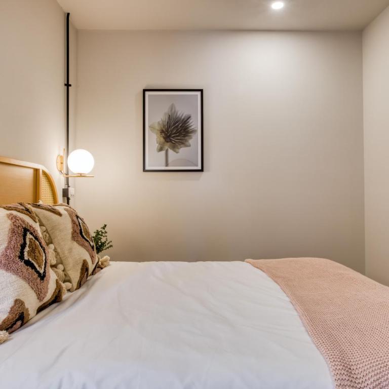VICENTE SUAREZ By Mr W - One-Bedroom Apartment - 8