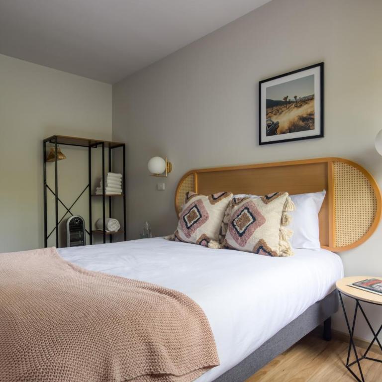 VICENTE SUAREZ By Mr W - Two-Bedroom Apartment - 1