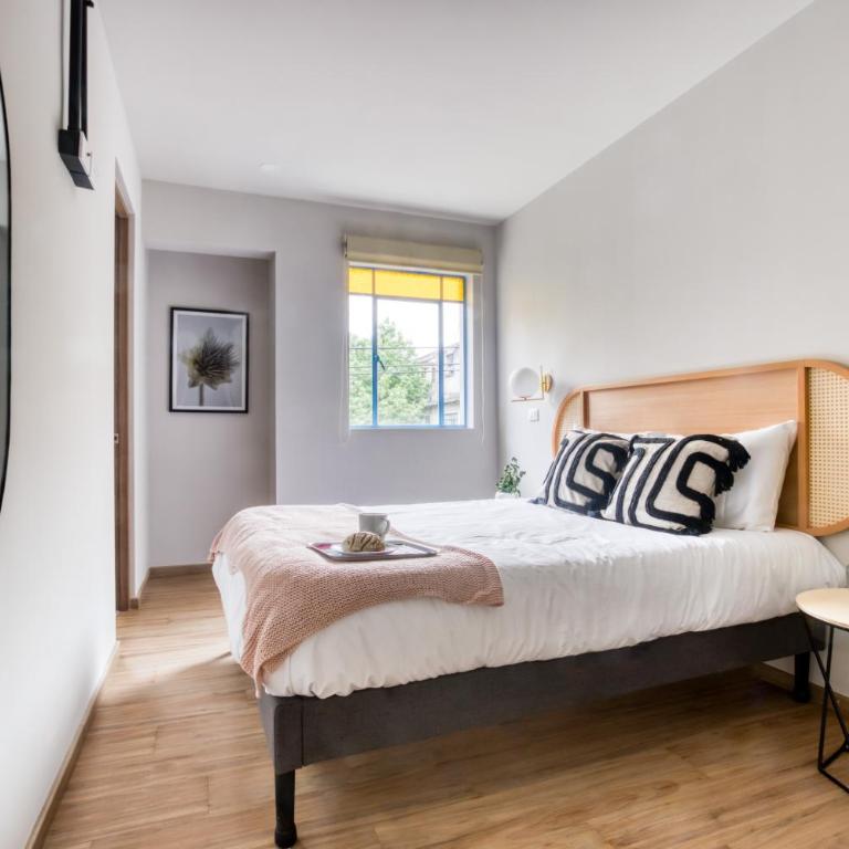 VICENTE SUAREZ By Mr W - Two-Bedroom Apartment - 16