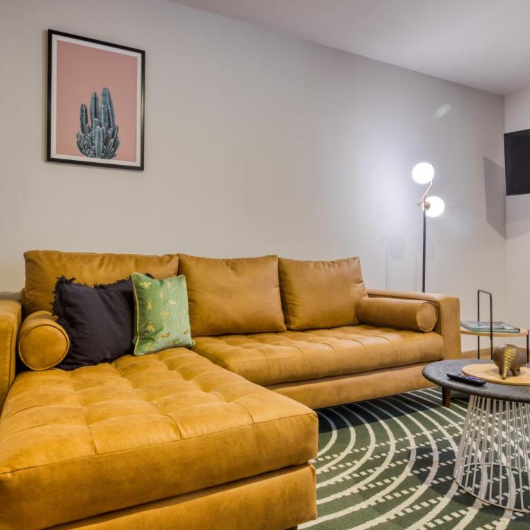 VICENTE SUAREZ By Mr W - Two-Bedroom Apartment - 28