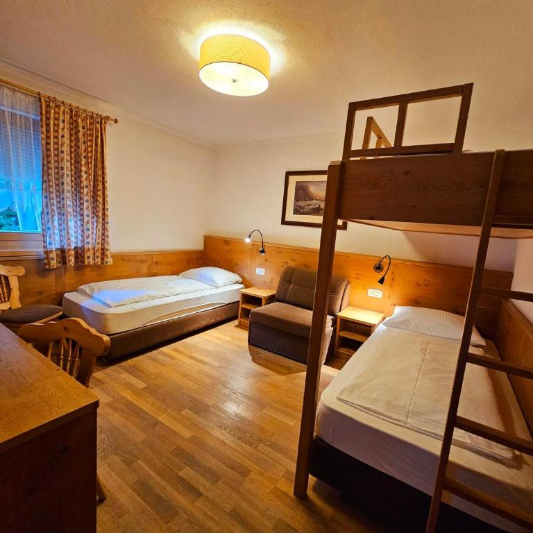 Hotel Mirabel - Suite Familiare con 2 Camere da Letto - 3