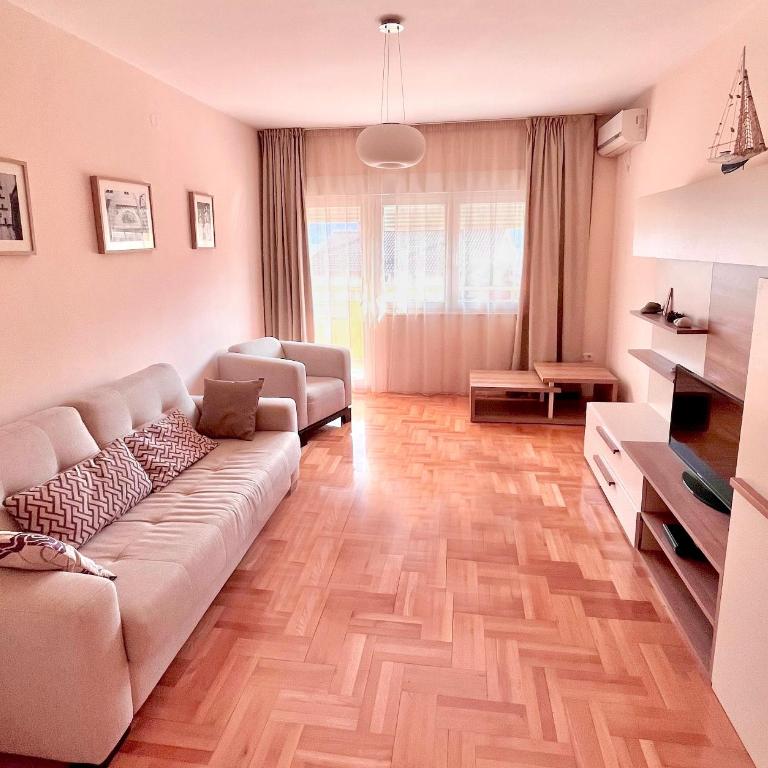 Sunshine house - One-Bedroom Apartment - 7