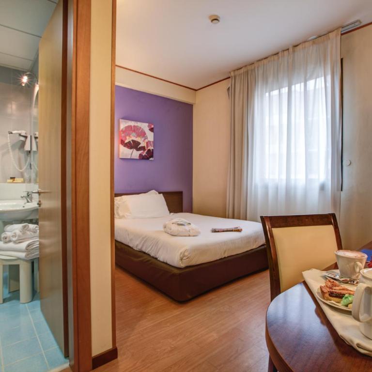 Hotel Europa - Camera Matrimoniale con Letto a una Piazza e Mezza - 2