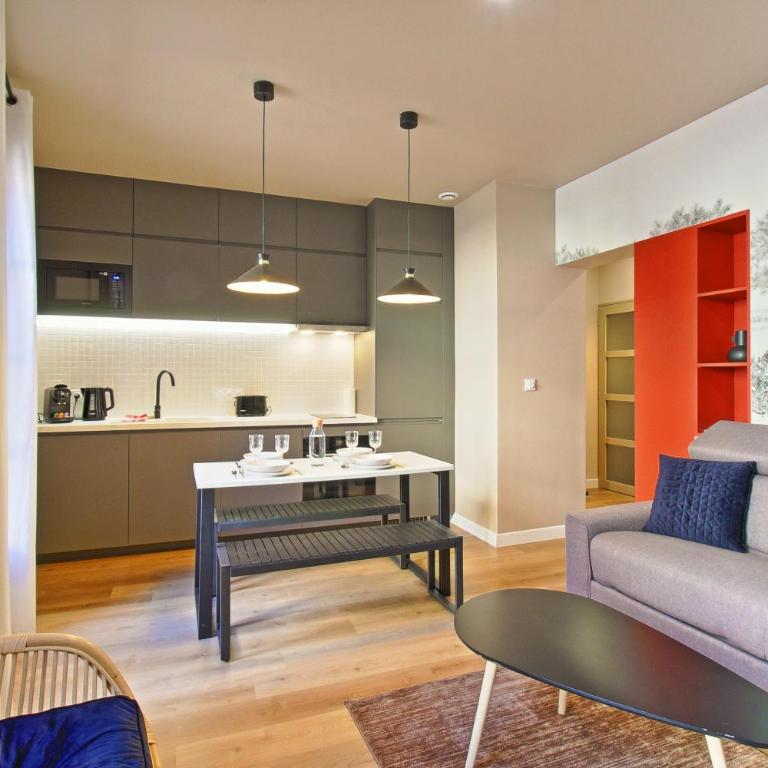 060 - Le Littre - Appartement 1 chambre, Central, Proche Maison carrée, Clim, 4personnes - Appartement 1 Chambre - 10