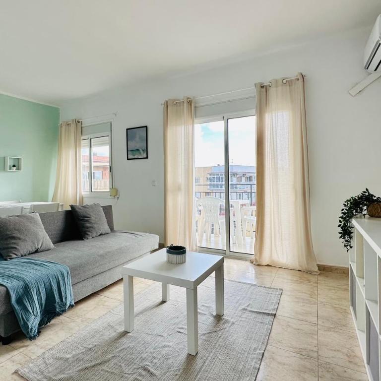 Home Torre Vella Salou - Apartamento de 2 dormitorios con vistas a la ciudad - 1