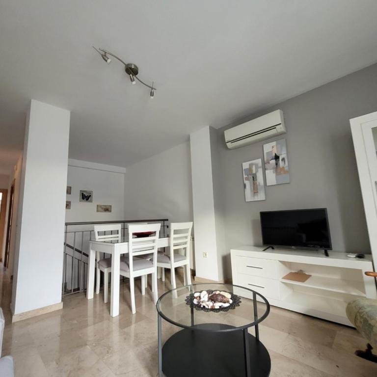LIVING CAZORLA l - Apartamento de 2 dormitorios - 10