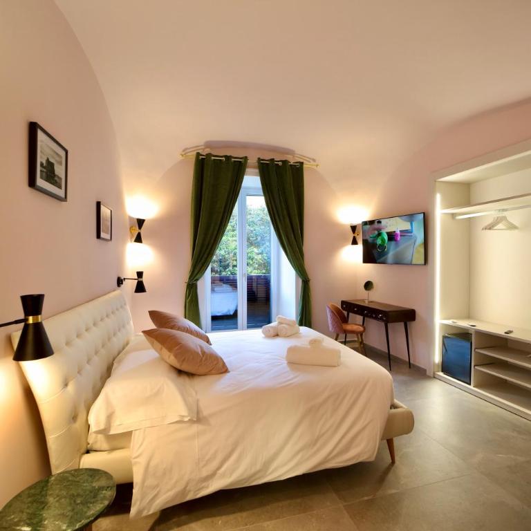 Incanto Napoli - Deluxe Double Room with Balcony - 11