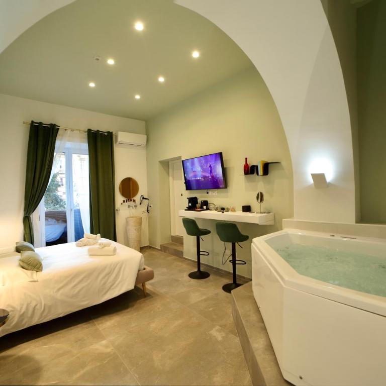 Incanto Napoli - King Room with Spa Bath - 5