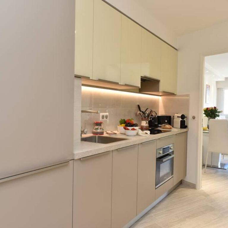 AU PORT - BRAND NEW flat w 1 bedroom, balcony, parking, AC - One-Bedroom Apartment - 3