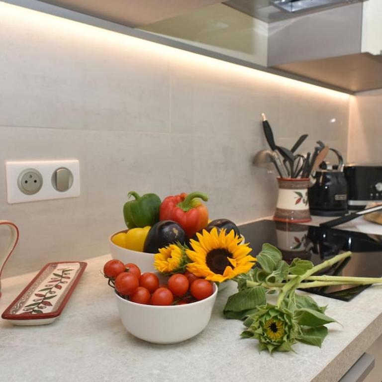 AU PORT - BRAND NEW flat w 1 bedroom, balcony, parking, AC - One-Bedroom Apartment - 27