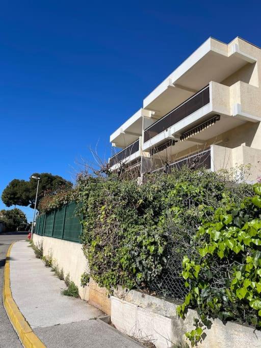 Spacieux appartement au calme à 5 minutes de la mer, parking privé - Appartement 2 Chambres - 26