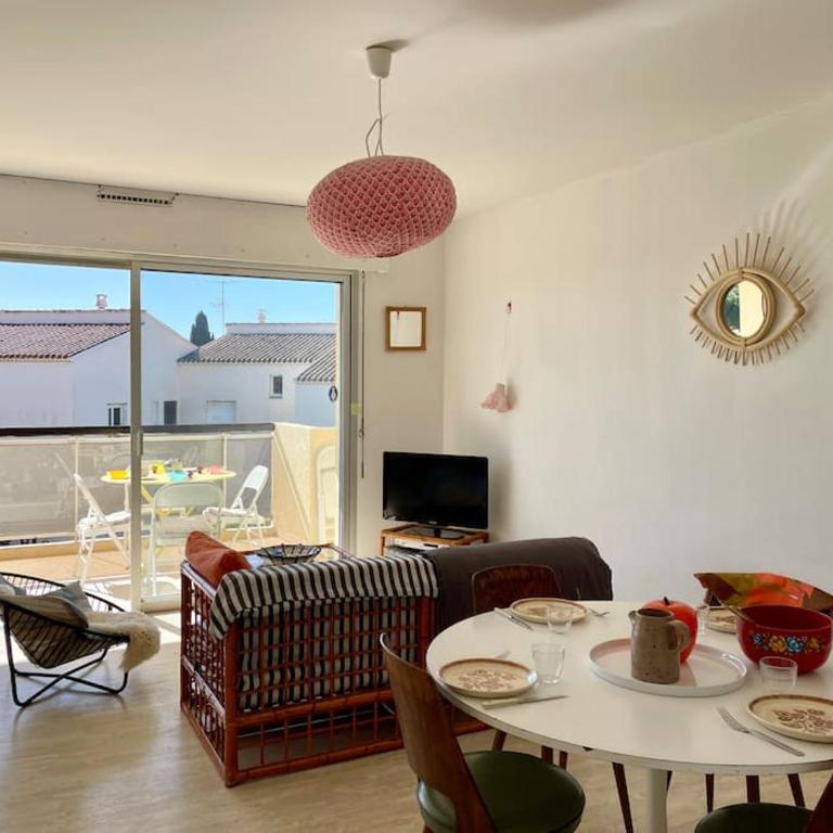 Spacieux appartement au calme à 5 minutes de la mer, parking privé - Appartement 2 Chambres - 7