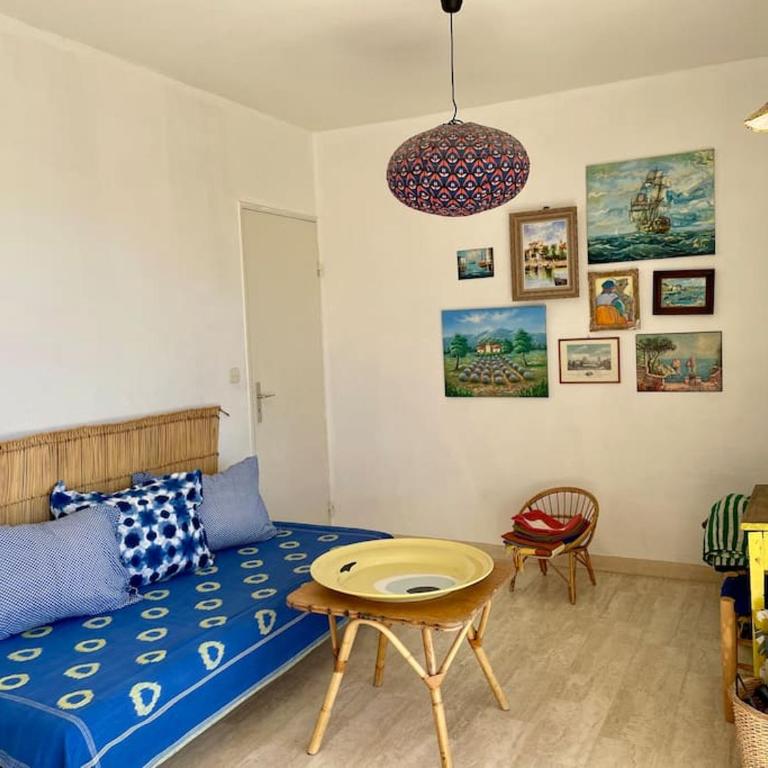Spacieux appartement au calme à 5 minutes de la mer, parking privé - Appartement 2 Chambres - 12