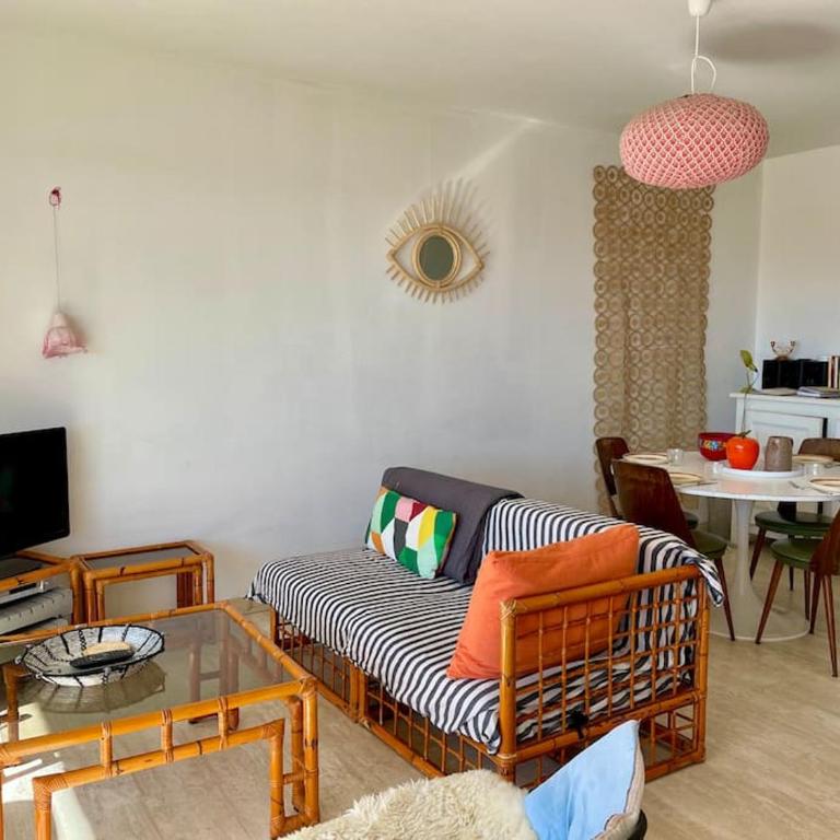 Spacieux appartement au calme à 5 minutes de la mer, parking privé - Appartement 2 Chambres - 6