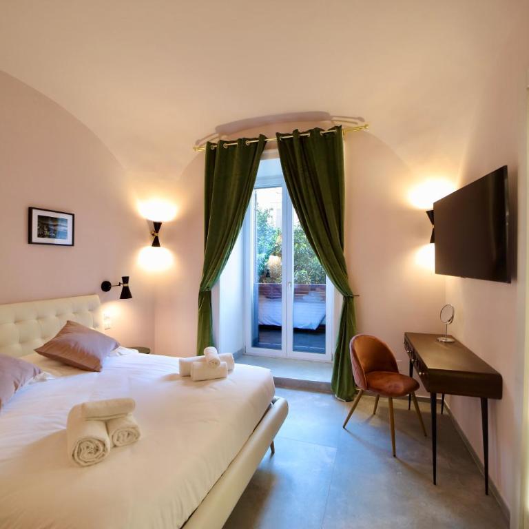 Incanto Napoli - Deluxe Double Room with Balcony - 10