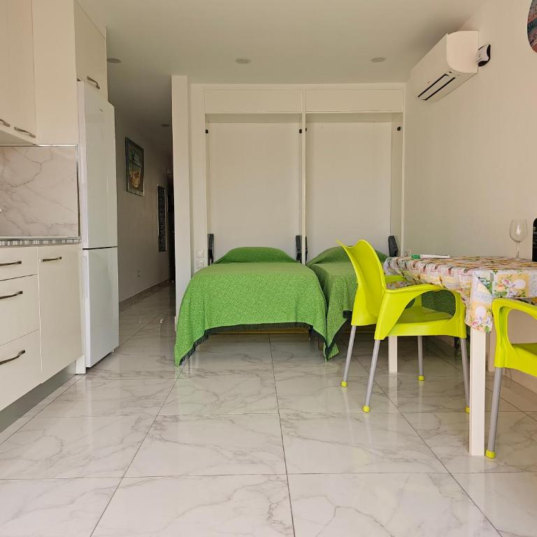 Tenerife Royal Gardens - Las Vistas TRG - Viviendas Vacacionales - Holiday Home with Terrace and Lateral Sea View - 11
