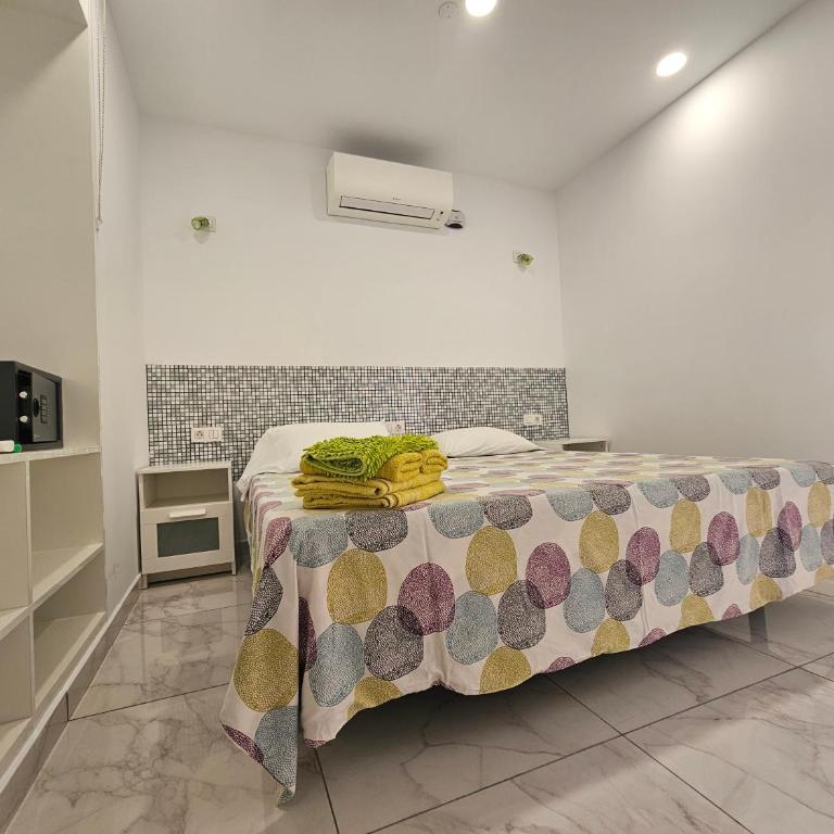 Tenerife Royal Gardens - Las Vistas TRG - Viviendas Vacacionales - Holiday Home with Terrace and Lateral Sea View - 14