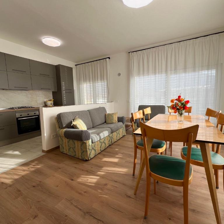 CASA PAOLA Central Stay by the Lake - Appartamento con 1 Camera da Letto - 16