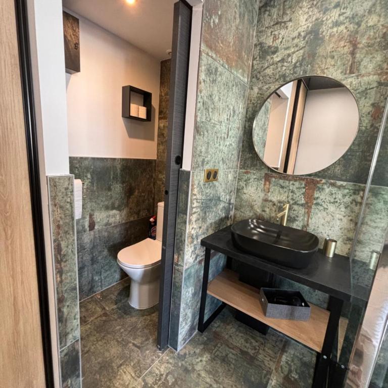 Jade - One-Bedroom Apartment - 4