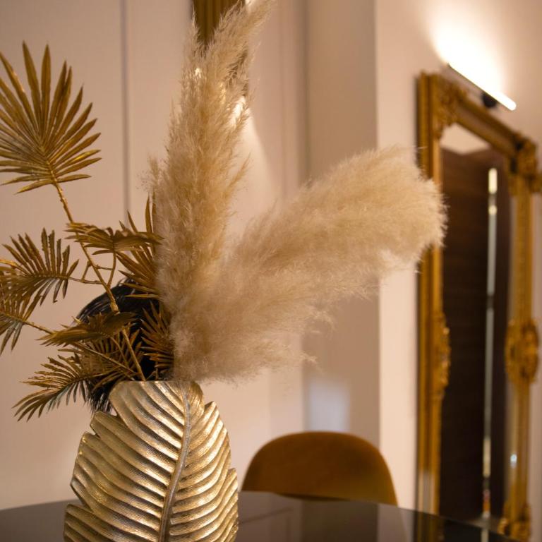 INTOMILAN I Elegant Apartments in Duomo - Monolocale Queen Deluxe - 9