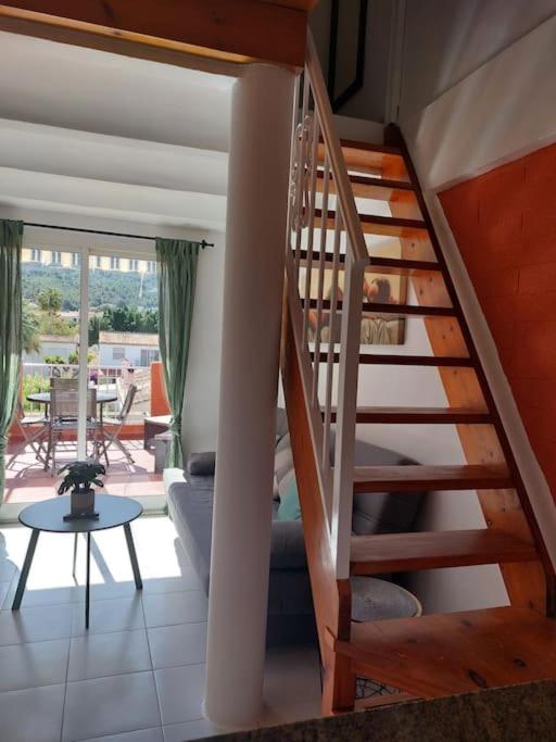 Studio tipo Loft con vista al Montgo - One-Bedroom Apartment - 14