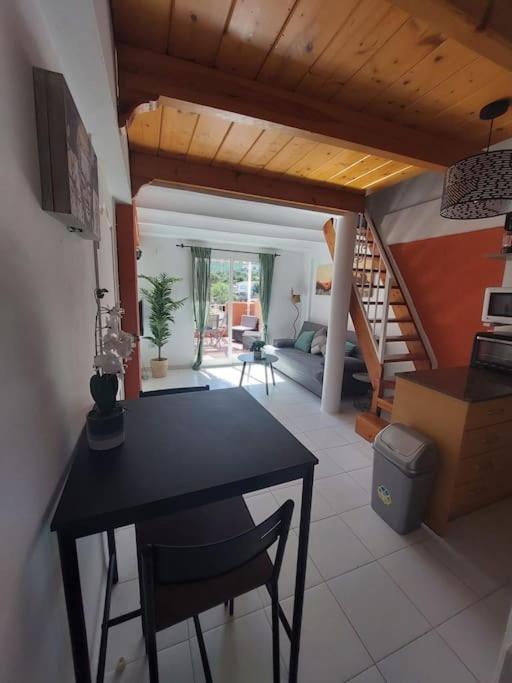 Studio tipo Loft con vista al Montgo - One-Bedroom Apartment - 13