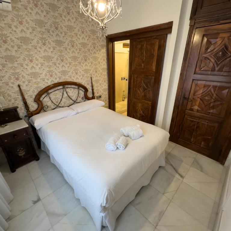 Suite Comares - Double Room with Swimming Pool Access - 6