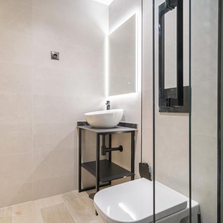 Dobo Madrid SB20 - Standard Double Room - 5