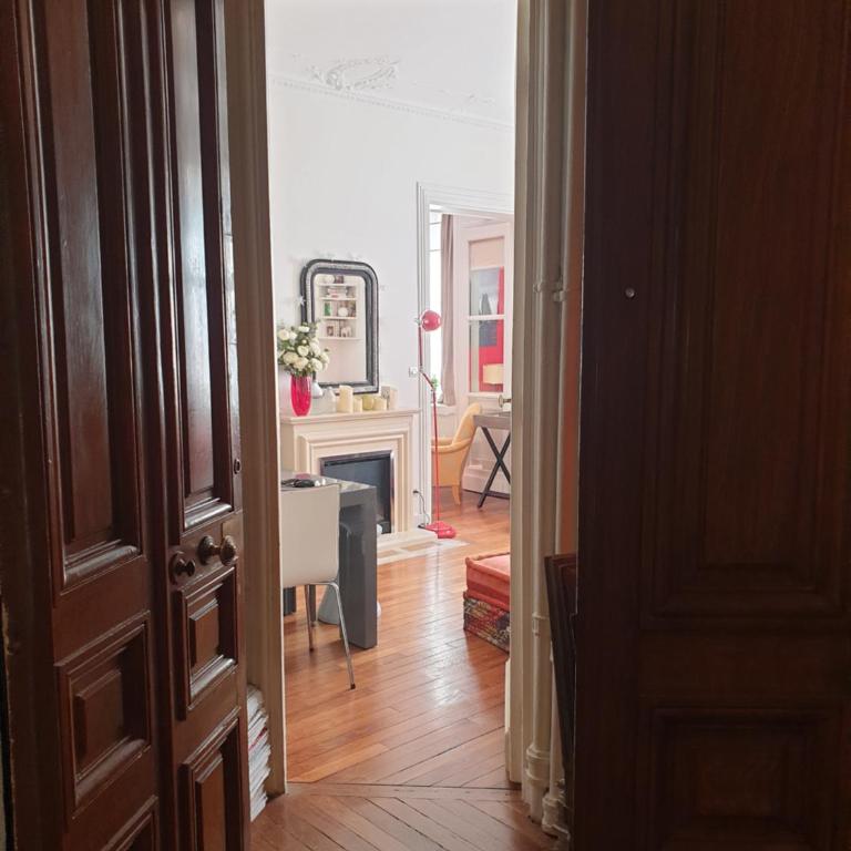 Appartement haussmannien cosy - Appartement 2 Chambres - 2