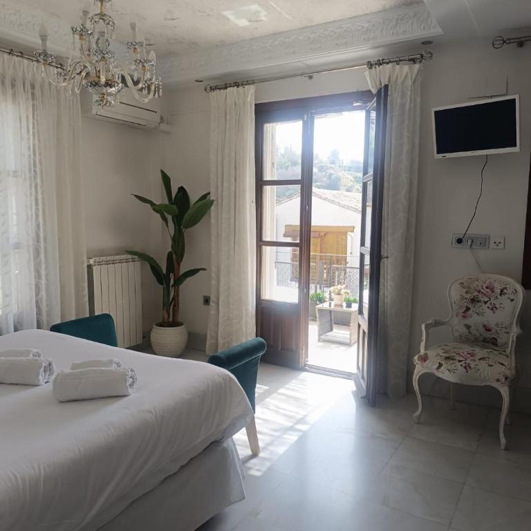 Suite Comares - Deluxe Double Room with Balcony - 14