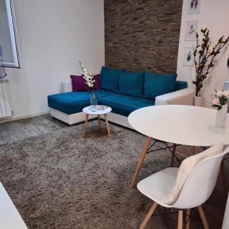 Marta Apartment - One-Bedroom Apartment - 8