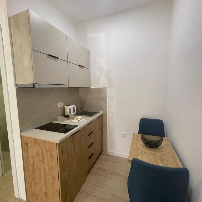 Apartments KinGs - Studio with Terrace - 15