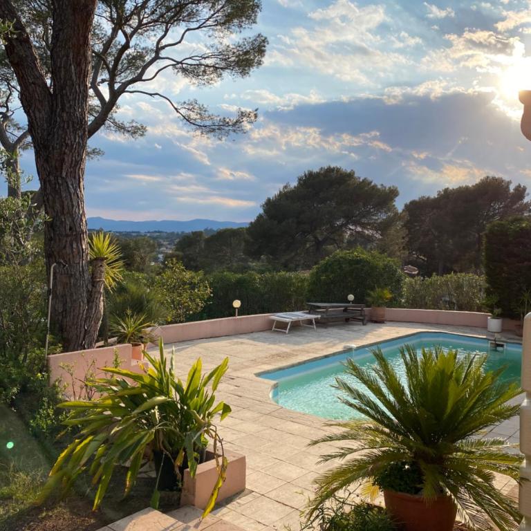 Villa familiale au calme - Villa - 1