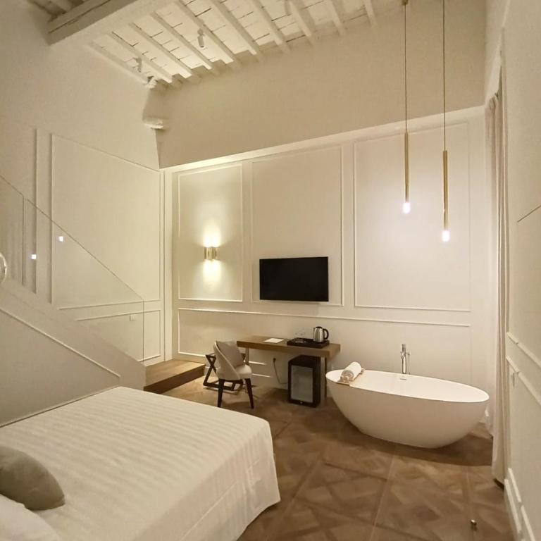 Suite Residenza Quartieri Storici Duomo - Family Room with Terrace - 8