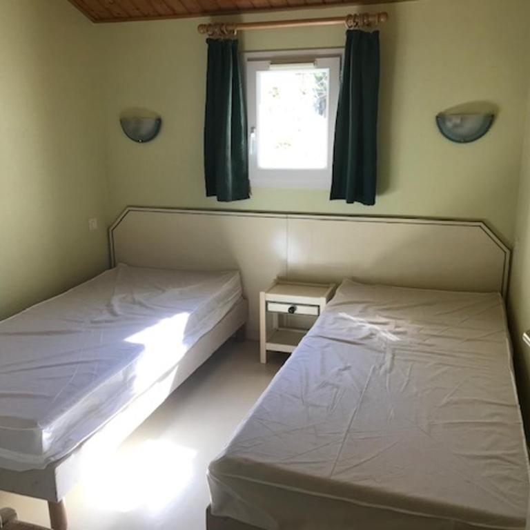 Spacieuse maison à Saint Jean de Monts proche forêt avec terrasse, 3 chambres et parking privé - FR-1-323-524 - Maison de Vacances - 3