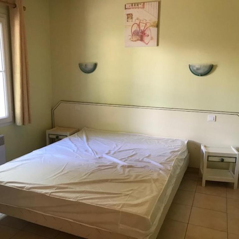 Spacieuse maison à Saint Jean de Monts proche forêt avec terrasse, 3 chambres et parking privé - FR-1-323-524 - Maison de Vacances - 5