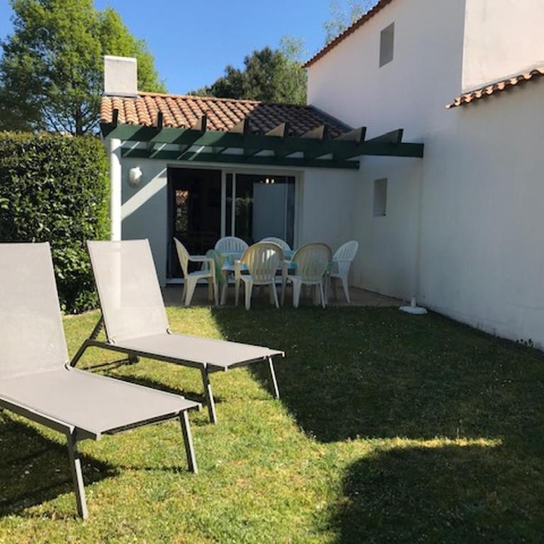 Spacieuse maison à Saint Jean de Monts proche forêt avec terrasse, 3 chambres et parking privé - FR-1-323-524 - Maison de Vacances - 7