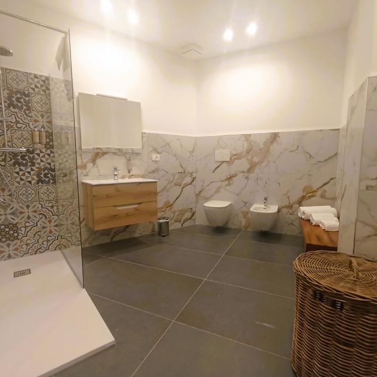 Milè - King Suite with Balcony - 10