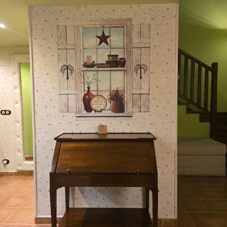 Un encanto de dúplex - Three-Bedroom Apartment - 14