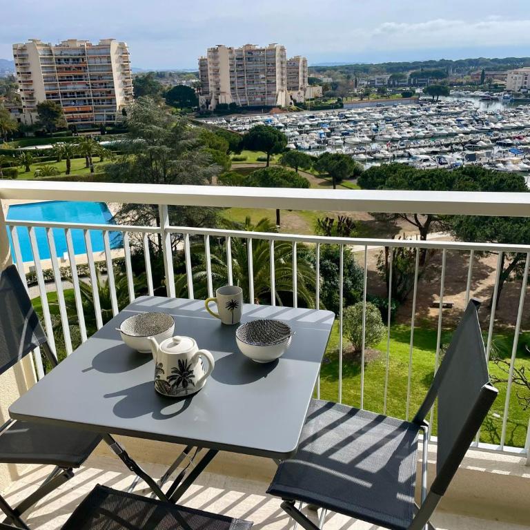 Studio avec vue sur Marina et Mer - 2 adultes et 1 enfant maximum - Appartement 1 Chambre - 8
