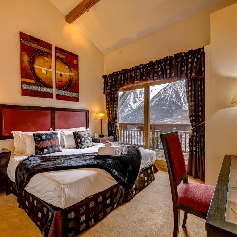 Chalet Serena - luxury 7 Bedroom Chalet, Pool & Spa - Chalet - 17