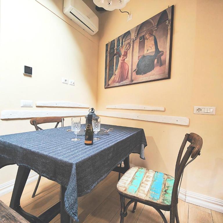 Cortile in centro - Charm Suite Heart of Lucca- 2 SmartTV - Appartamento - 15
