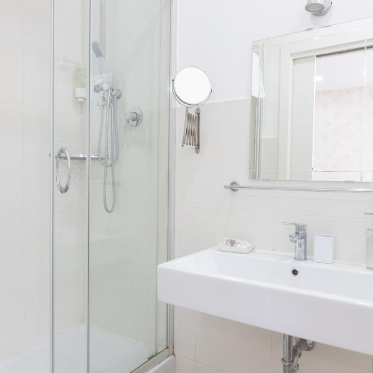 247 Luxury Rooms Trastevere - Superior Triple Room - 12