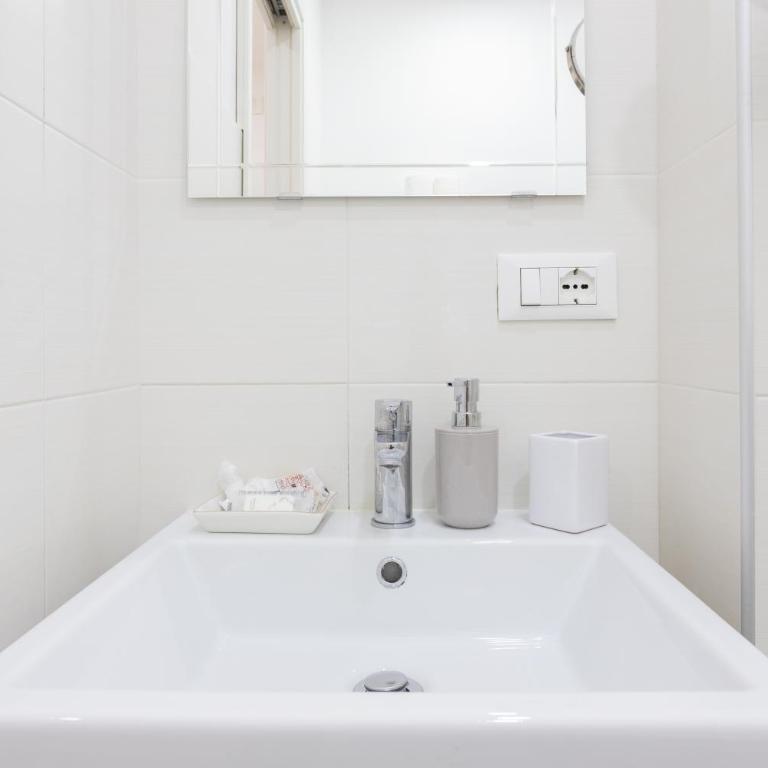 247 Luxury Rooms Trastevere - Deluxe Double Room with Balcony - 8