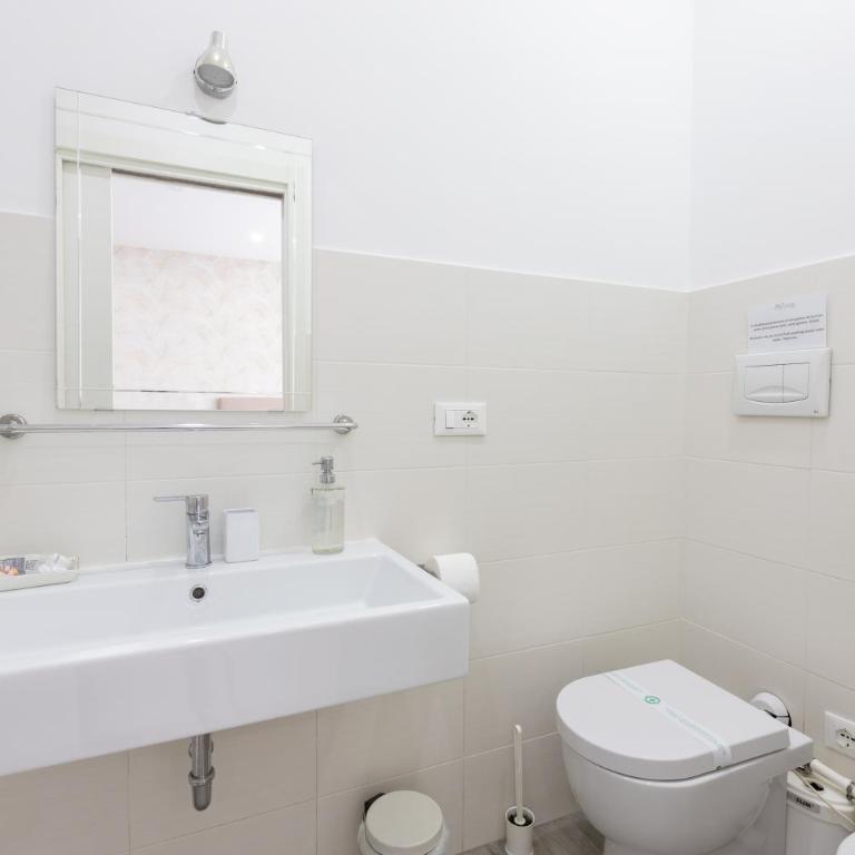 247 Luxury Rooms Trastevere - Superior Triple Room - 16