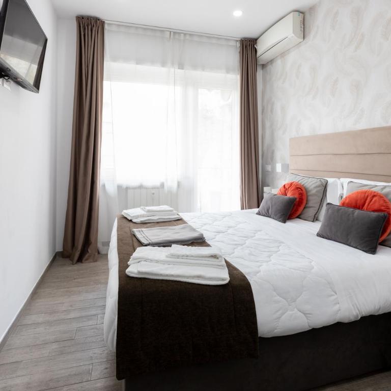 247 Luxury Rooms Trastevere - Deluxe Double Room with Balcony - 18