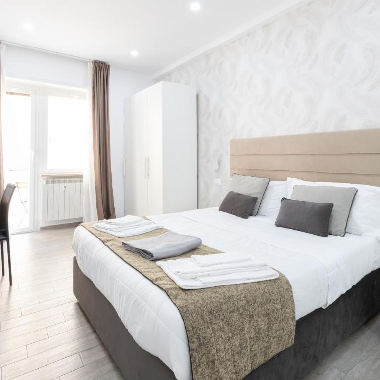 247 Luxury Rooms Trastevere - Deluxe Double Room with Balcony - 20