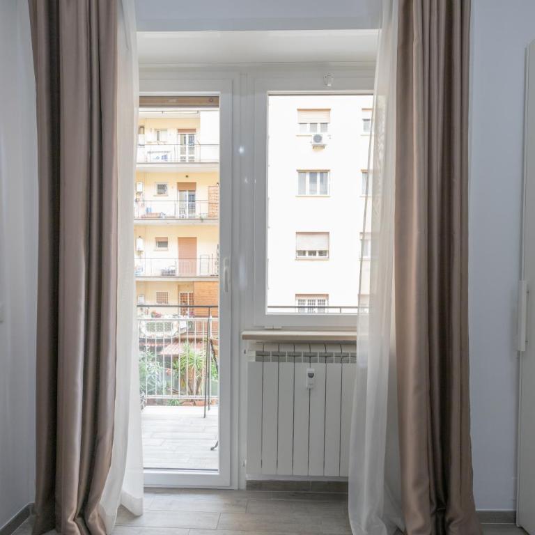 247 Luxury Rooms Trastevere - Deluxe Double Room with Balcony - 23