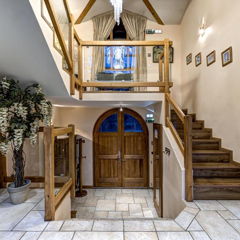 Chalet Serena - luxury 7 Bedroom Chalet, Pool & Spa - Chalet - 36