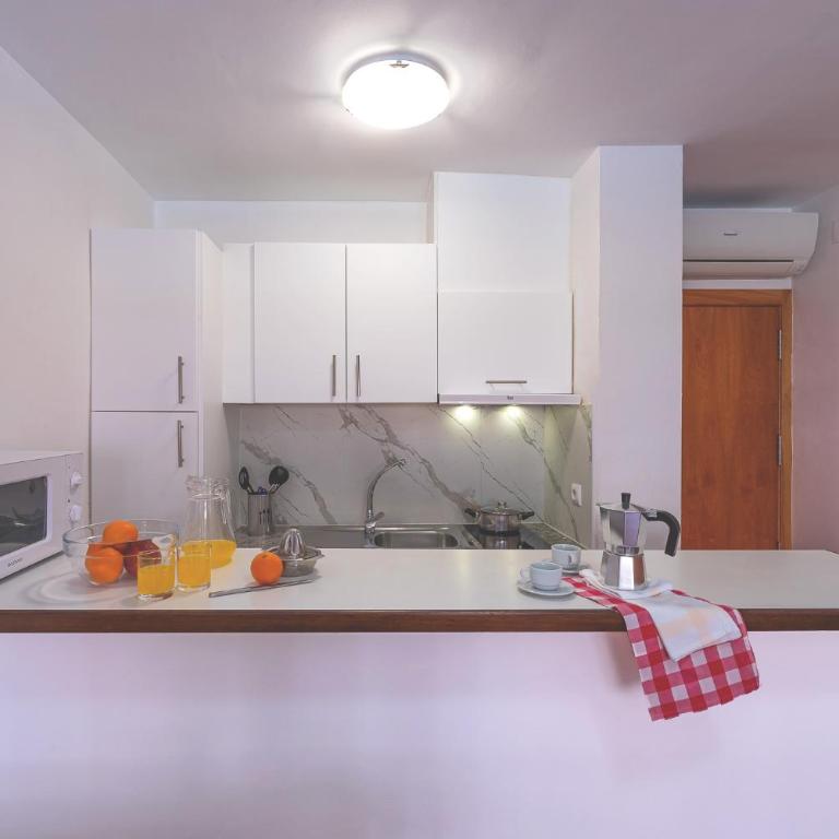 Aptos. Comte D´Empuries - Apartamento de 1 dormitorio (4 adultos) - 11